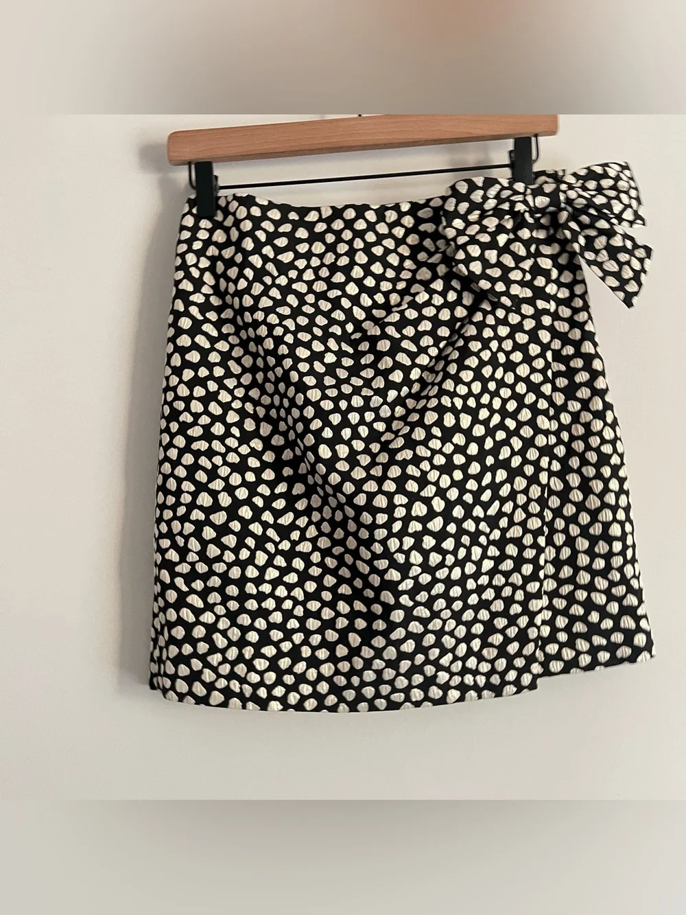 J.Crew Black Gold Jacquard Bow Mini Skirt Size 2 Metallic Holiday Party Chic